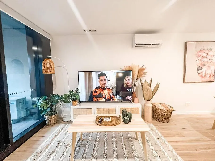 Heart Of City - Pool - Parking - Self Check-In Canberra Apartament