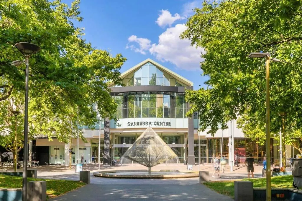 Heart Of City - Pool - Parking - Self Check-In Canberra